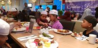 The kids enjoying scrumptious Citarasa Malam Samudera Ramadan buffet